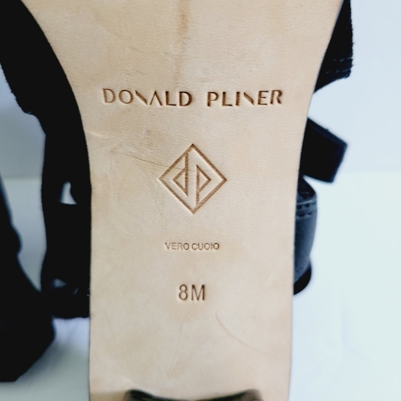 New Donald Pliner Suede Block Heel Sandals, Size 8 - Picture 7 of 7